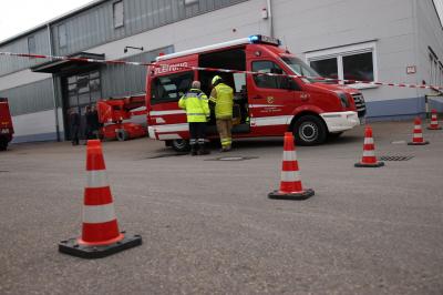 Kernen-Stetten: Gasalarm im Industriegebiet- Feuerwehr im Spezialeinsatz